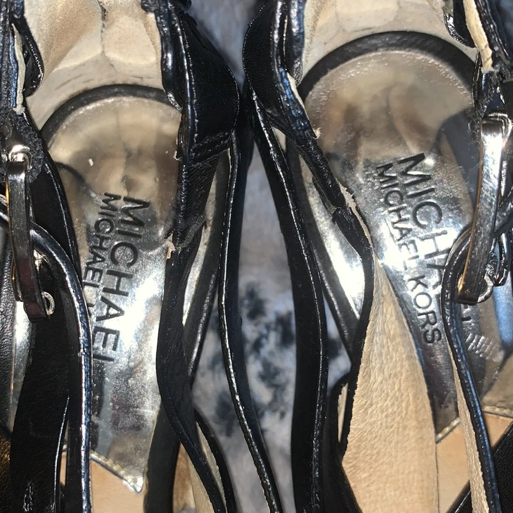 MICHAEL KORS Black Leather Heels — 7
